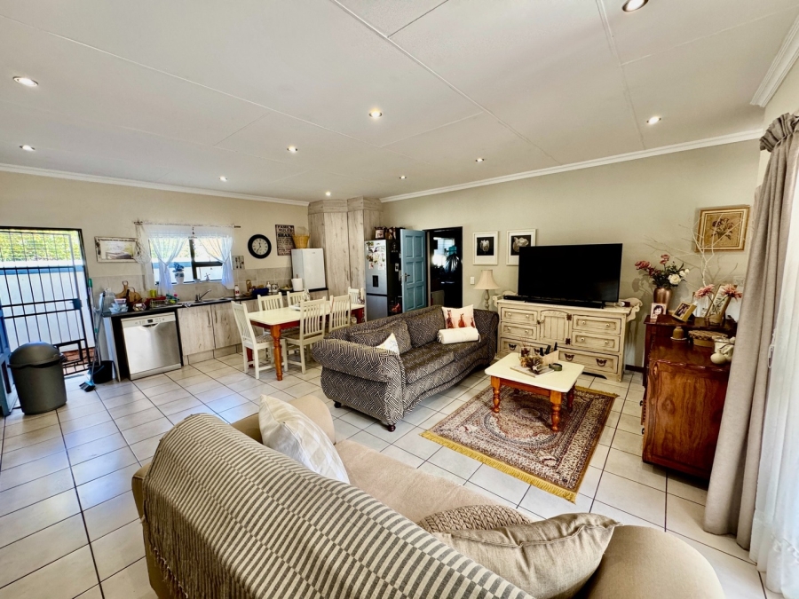 3 Bedroom Property for Sale in Van Der Hoff Park North West